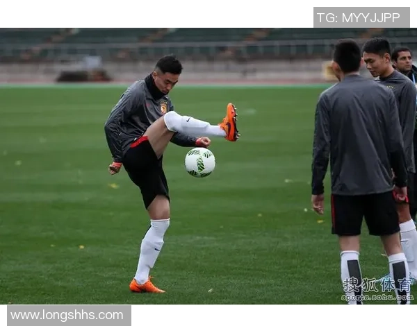 不会垫球的足球球星揭秘 他们在技术领域的独特魅力与挑战